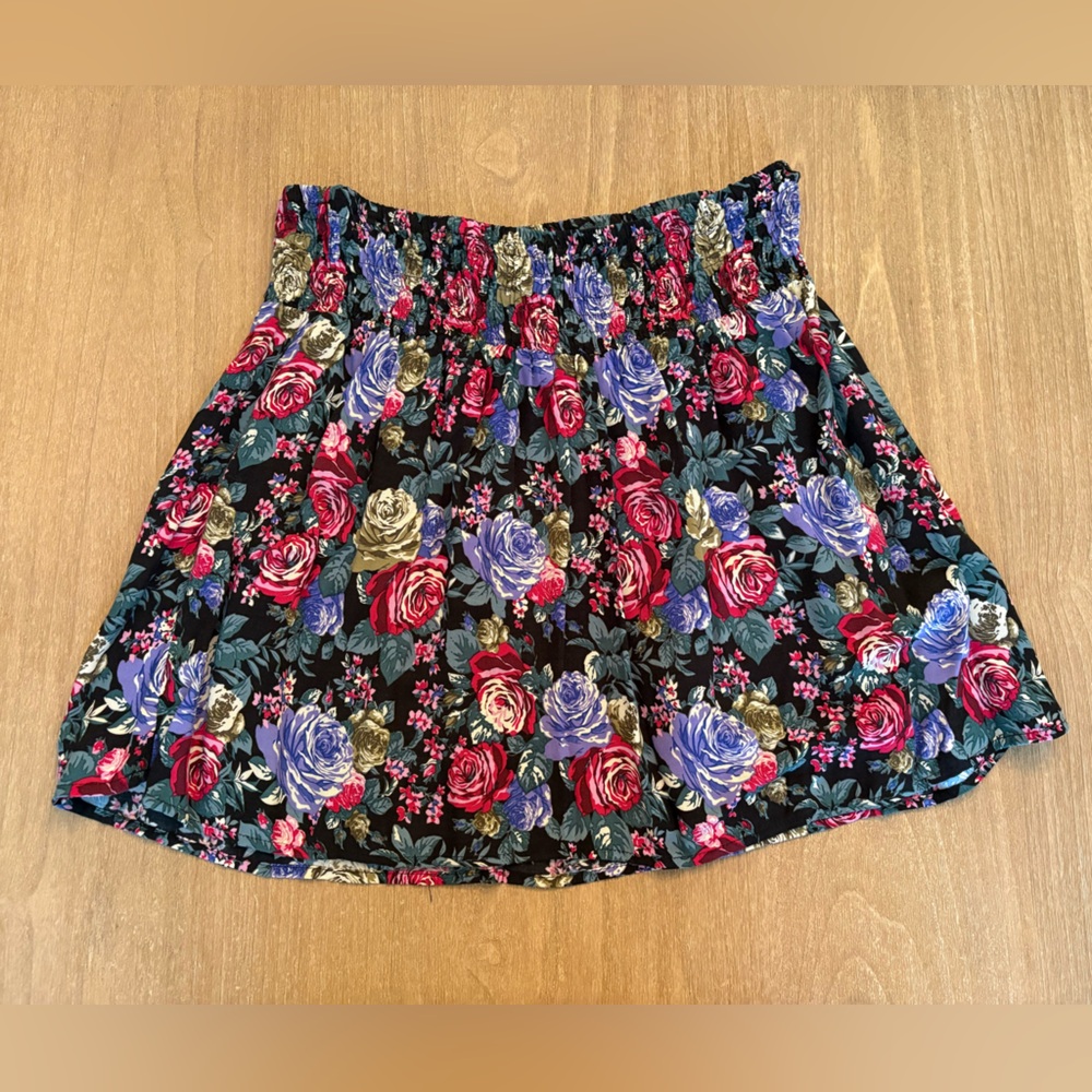 LIKE NEW DC Vintage Mimi Chica Women's Floral Elastic Waist Mini Skirt l Large
